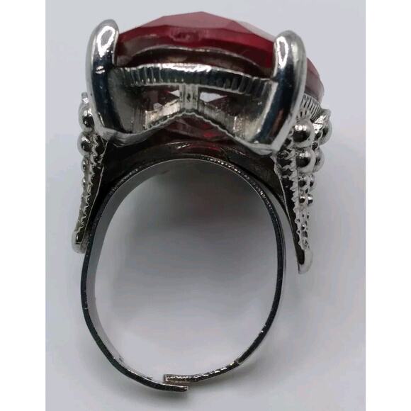 Cocktail Ring Ruby Red Glass Cabochon Statement Silvertone Ajustable Faceted - Picture 4 of 8